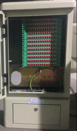 China 96 núcleos cruzam C.C. &gt;2×104MΩ/500V da resistência do isolamento do armário da fibra ótica fornecedor